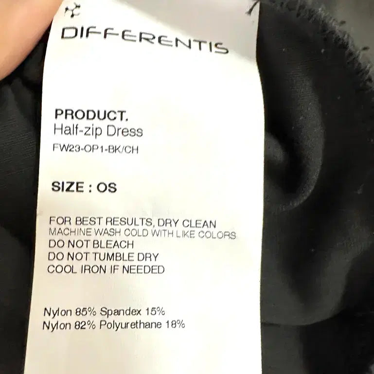 [BUNJANG] Differentis Sleeveless Half-Zip Dress (Size 8) / 새상품) 디퍼런티스 민소매 반집업 원피스 8