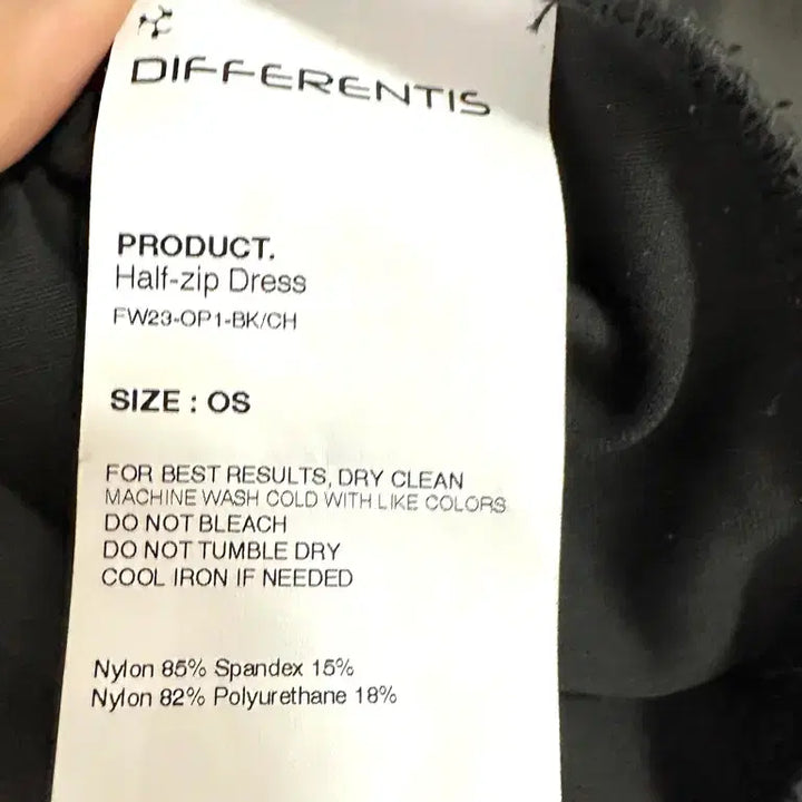 [BUNJANG] Differentis Sleeveless Half-Zip Dress (Size 8) / 새상품) 디퍼런티스 민소매 반집업 원피스 8