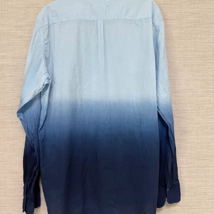 [BUNJANG] Tom Greyhound XIRENA Gradient Blue Shirt / 톰그레이하운드 XIRENA 그라데이션 블루셔츠