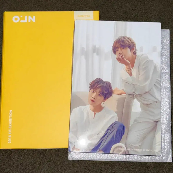 [BUNJANG] BTS Suga &amp; V Exhibition Frame / 방탄 슈가, 뷔 오늘 전시회 액자