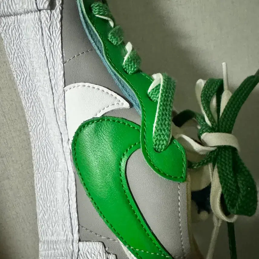 [BUNJANG] Nike Sacai Blazer Low Green Gray Sneakers / 나이키 사카이 블레이저 로우 그린 그레이 스니커즈
