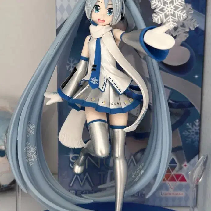 [BUNJANG] Hatsune Miku Yukimiku Figure / 유키미쿠 스카이타운 하츠네 미쿠 피규어