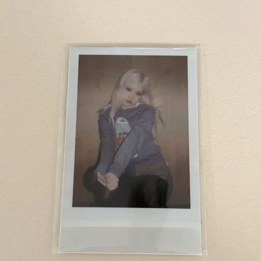 [SOLD OUT] [새상품] 로제 팝업 폴라로이드(앵콜팝업인부산)
