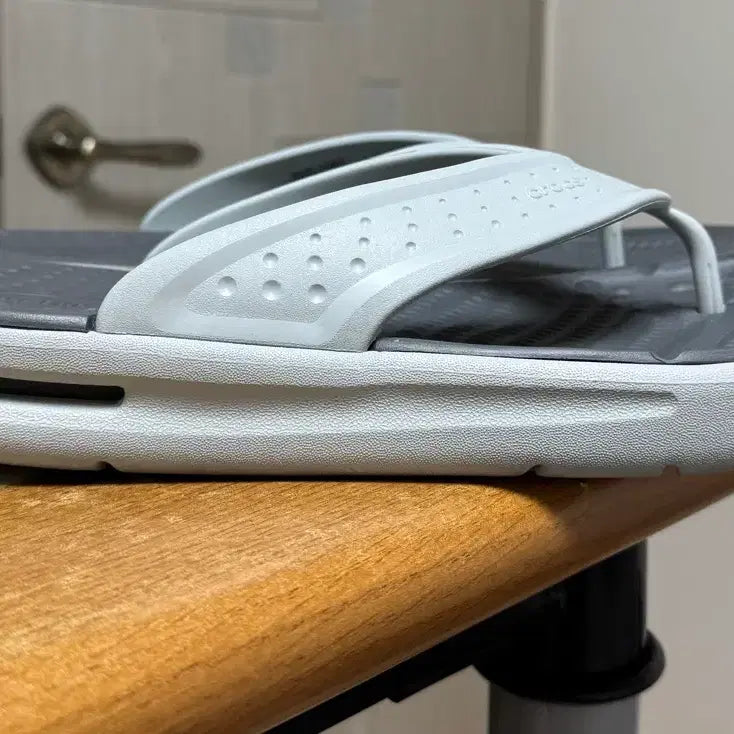 [BUNJANG] Crocs InMotion Flip-Flops 280 (M10) / 크록스 인모션 플립 쪼리 280 신품급