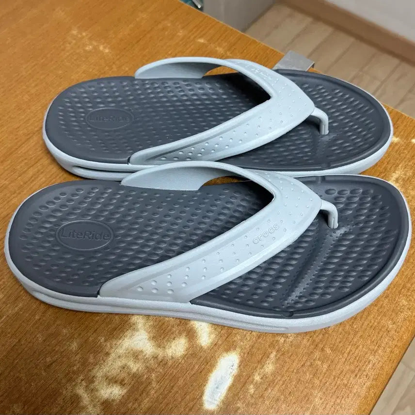 [BUNJANG] Crocs InMotion Flip-Flops 280 (M10) / 크록스 인모션 플립 쪼리 280 신품급