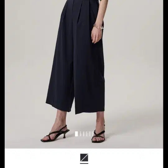 [SOLD OUT] 타임 벨티드 플랩 탑 네이비