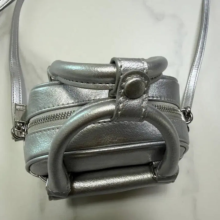 [BUNJANG] Standoil Silver Mini Crossbody Bag / 스탠드오일 실버 미니 크로스백