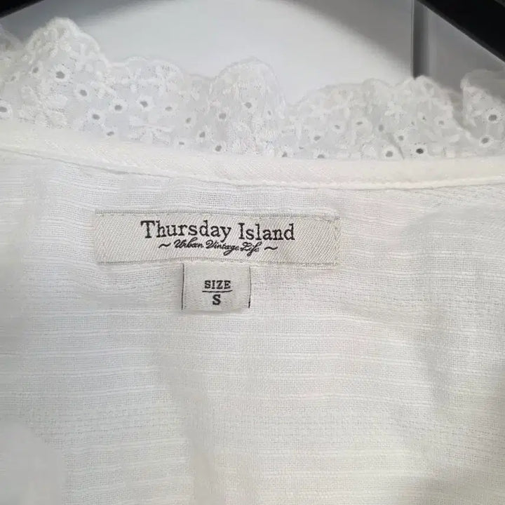[BUNJANG] Thursday Island Blouse / 써스데이아일랜드 블라우스