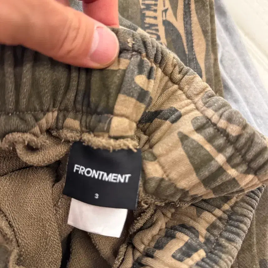 [BUNJANG] Frontment Gymwear Camo Bermuda Shorts Pants / 프론트먼트 짐웨어 카모 버뮤다 반바지 팬츠 3