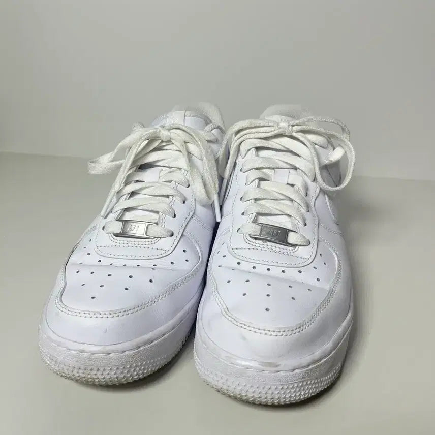 [BUNJANG] Nike Air Force 1 All White Sneakers (Size 250) / 나이키 에어포스1 올백 250