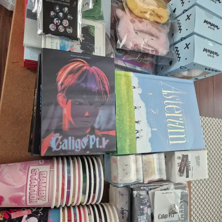 [BUNJANG] PLAVE Goods Bundle Set / 플레이브 굿즈(MD) + 앨범 싸게 일괄 처분합니다!
