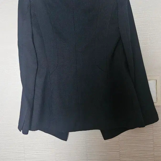 [BUNJANG] KL Lapel-less Jacket with Brooch Accent (Size 55) / KL 노카라 자켓 브로치 장식(55)