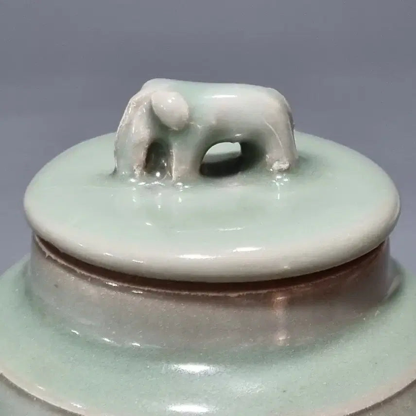 [BUNJANG] Celadon Porcelain Jar with Elephant Lid Handle / 비색청자유개호. 고13.5