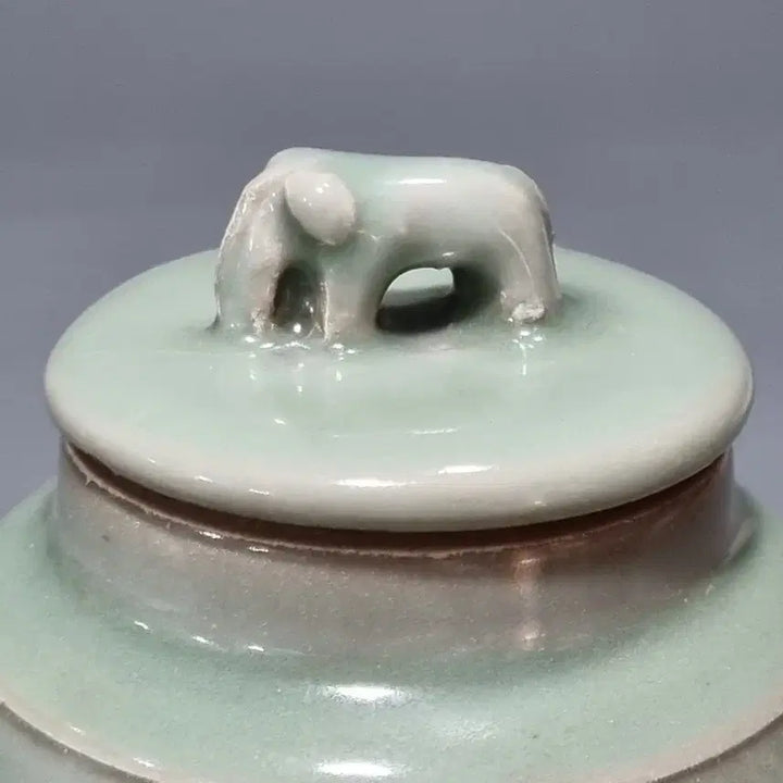 [BUNJANG] Celadon Porcelain Jar with Elephant Lid Handle / 비색청자유개호. 고13.5