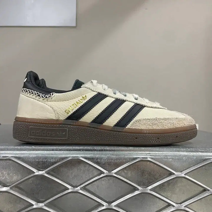 [BUNJANG] Adidas Spezial Wonder Beige Black Sneakers / 아디다스 스페지알 원더베이지 블랙 225 (gr-4675)