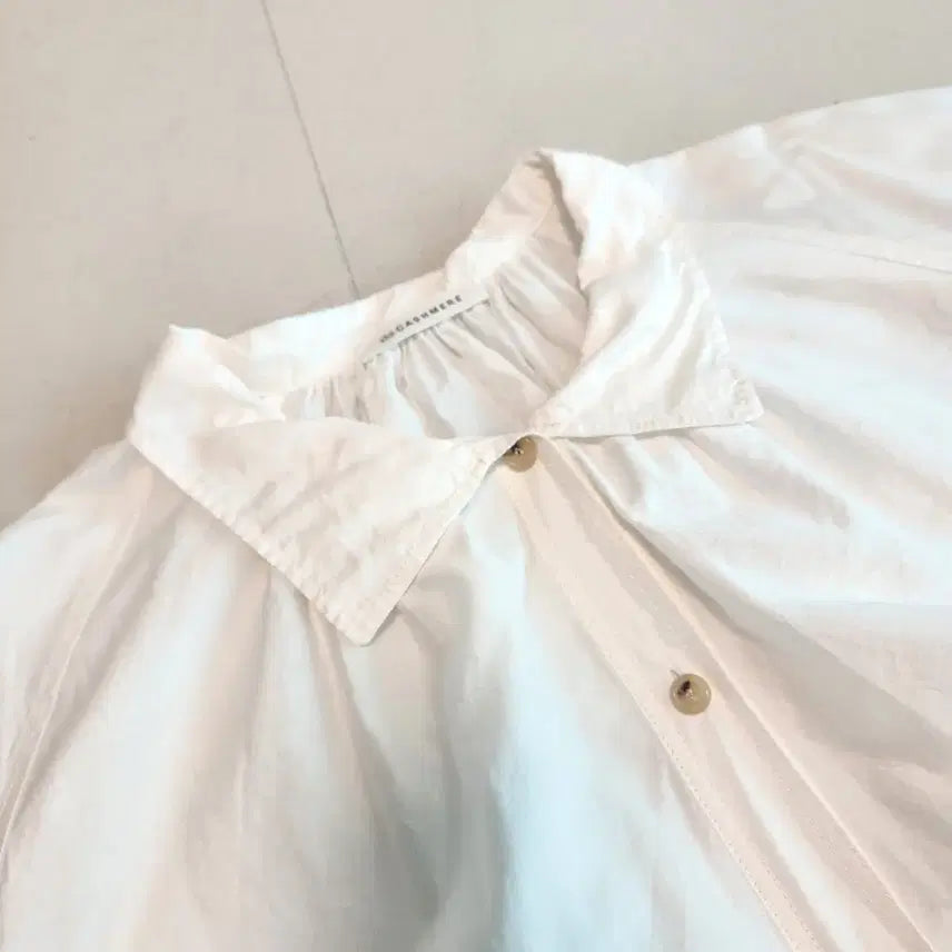 [BUNJANG] The Cashmere White Silk Blouse / 더캐시미어 화이트 견 셔츠  블라우스 free