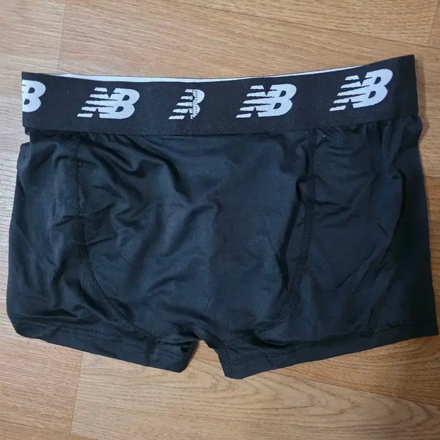 [SOLD OUT] 뉴발란스 남성 드로즈 블랙 새상품 (가격 협의 가능)
