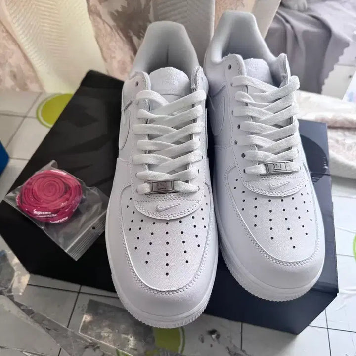 [BUNJANG] Nike x Supreme Air Force 1 Low White 275mm / 나이키 x 슈프림 에어포스 1 로우 화이트 275MM