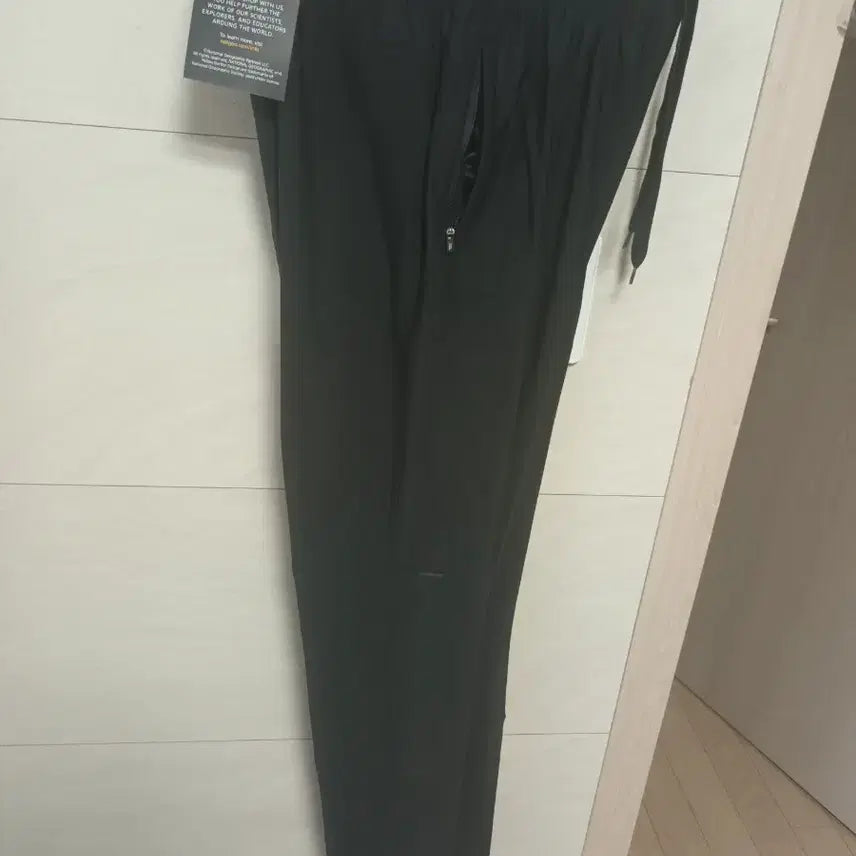 [BUNJANG] National Geographic Spring/Fall Training Pants Black L / 내셔널지오그래픽 춘추용 트레이닝 L 새상품 블랙