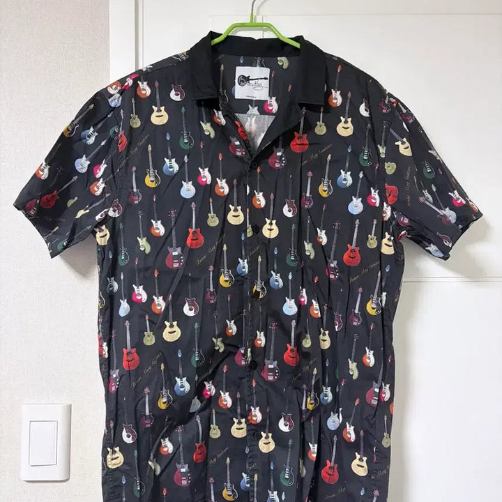 [BUNJANG] Queen Brian May Guitar Shirt Rock Band Merchandise / Queen 퀸 브라이언 메이 기타 셔츠 밴드 락밴드 내한 굿즈 머천다이즈