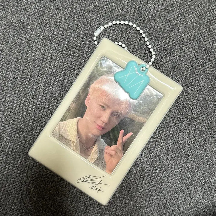 [BUNJANG] Kim Junsu Photocard &amp; Photocard Holder Keyring Set / 김준수 포카 &amp; 포카 홀더 키링 포토카드
