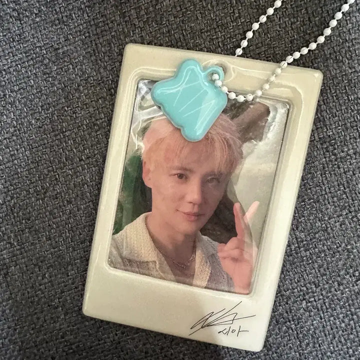 [BUNJANG] Kim Junsu Photocard &amp; Photocard Holder Keyring Set / 김준수 포카 &amp; 포카 홀더 키링 포토카드