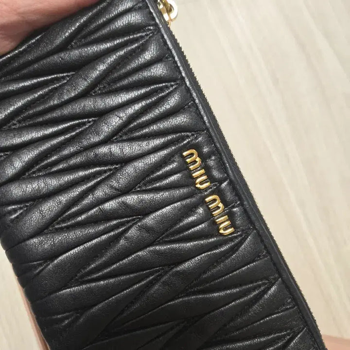 [BUNJANG] Miu Miu Black Matelassé Wallet / 미우미우 정품 지갑