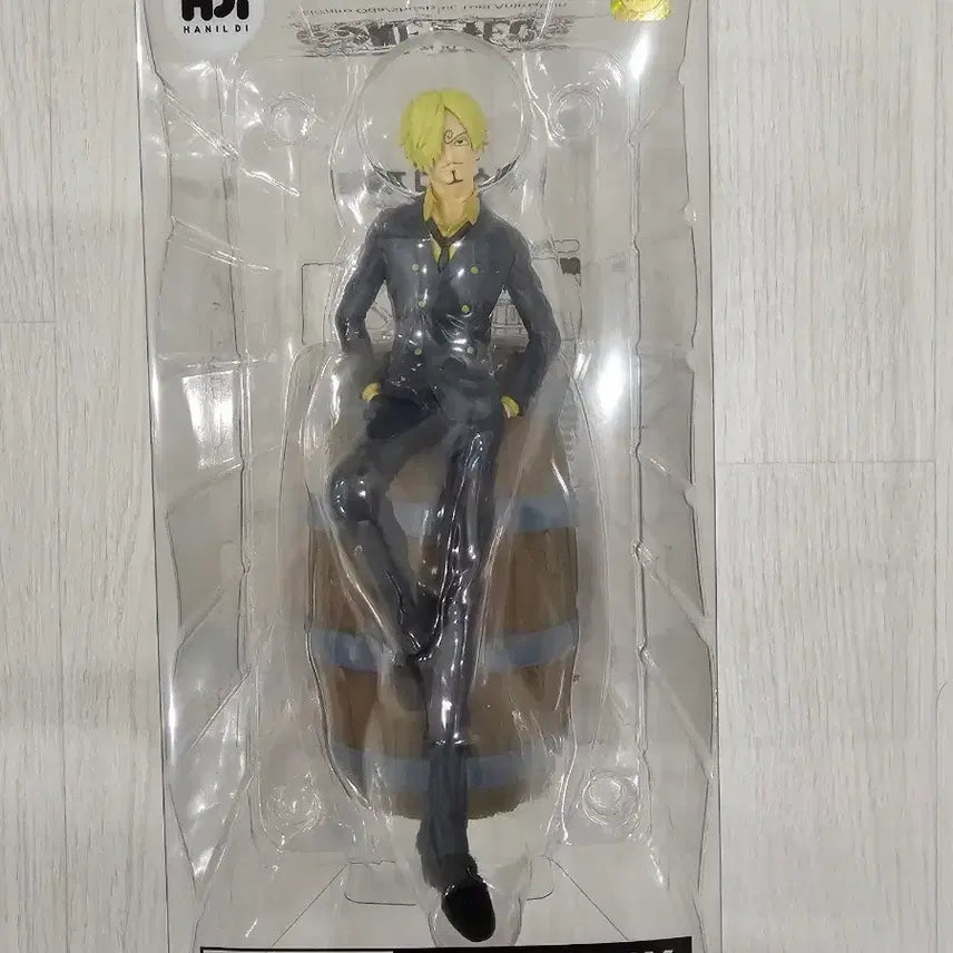 [SOLD OUT] 원피스 상디 코인뱅크 저금통 피규어