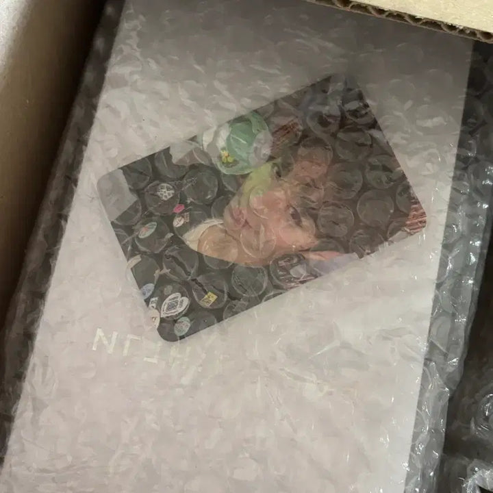 [SOLD OUT] 박지훈 공식 응원봉 뽑봉 포카 포함 미개봉
