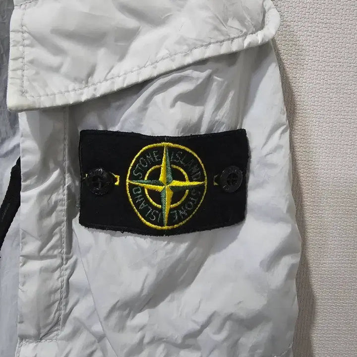 [BUNJANG] Stone Island Crinkle Reps Nylon Jacket L / [백화점판/A+] 스톤아일랜드 크링클랩스 나일론 자켓 100 / L