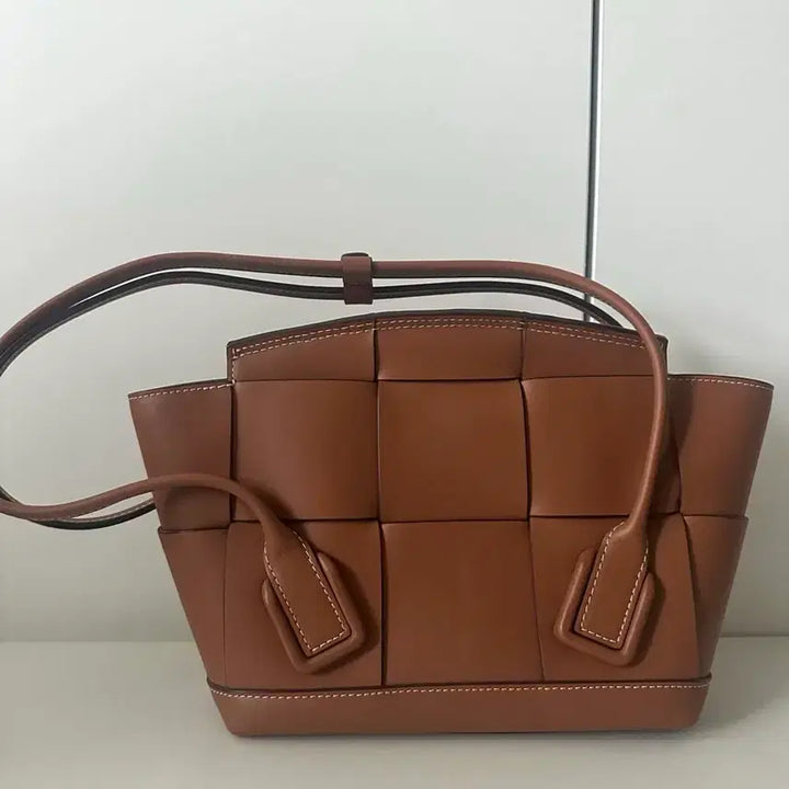 [SOLD OUT] 보테가베네타 아르코백