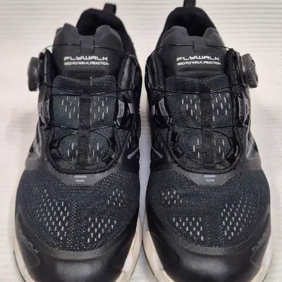 [BUNJANG] K2 Flywalk Gore-Tex Boa Dial Trekking Shoes 260mm / K2 플라이워크 고어텍스 보아다이얼 트레킹화 260사이즈
