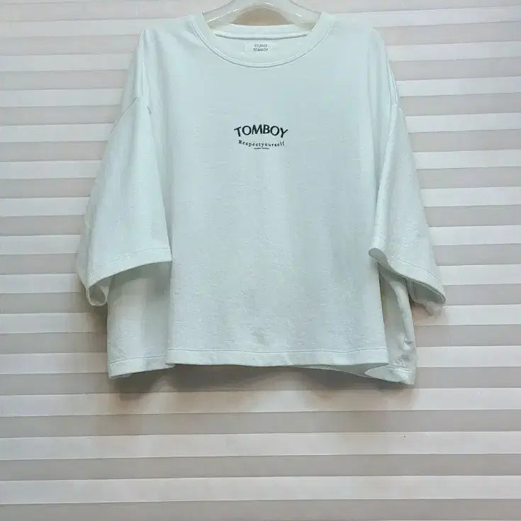 [BUNJANG] Tomboy Lettering Boxy T-Shirt / 톰보이> 25년 구입-레터링 박시 티셔츠