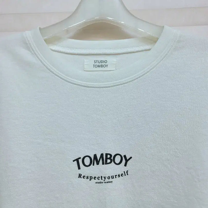 [BUNJANG] Tomboy Lettering Boxy T-Shirt / 톰보이> 25년 구입-레터링 박시 티셔츠