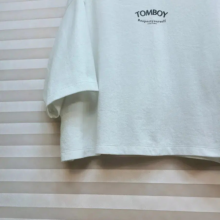 [BUNJANG] Tomboy Lettering Boxy T-Shirt / 톰보이> 25년 구입-레터링 박시 티셔츠
