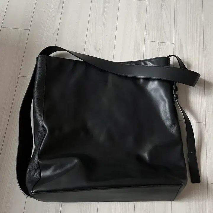 [SOLD OUT] 유스 듀얼 텍스쳐 레더 숄더백