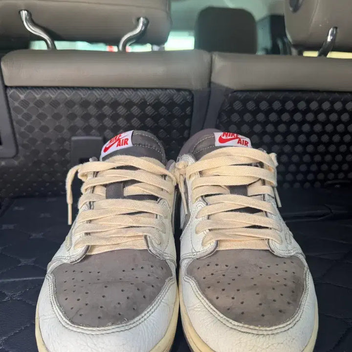 [BUNJANG] Air Jordan 1 Travis Scott Retro Low (265mm) / 조던1 트레비스스캇 레트로 로우 265