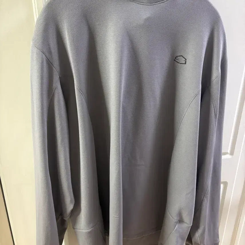 [BUNJANG] Airshell Stretch Gray Hoodie / 에어쉘 스트레치 후드 티셔츠 그레이