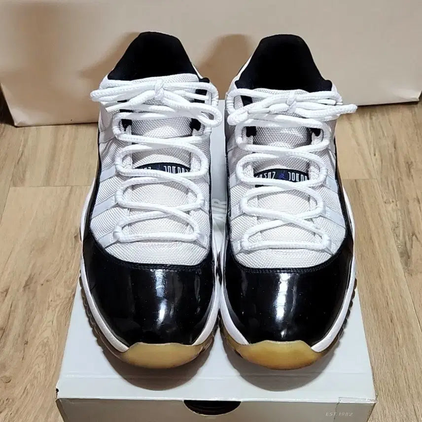 [BUNJANG] Nike Air Jordan 11 Retro Concord (290mm) / 나이키 조던11 290 레트로 콩코드