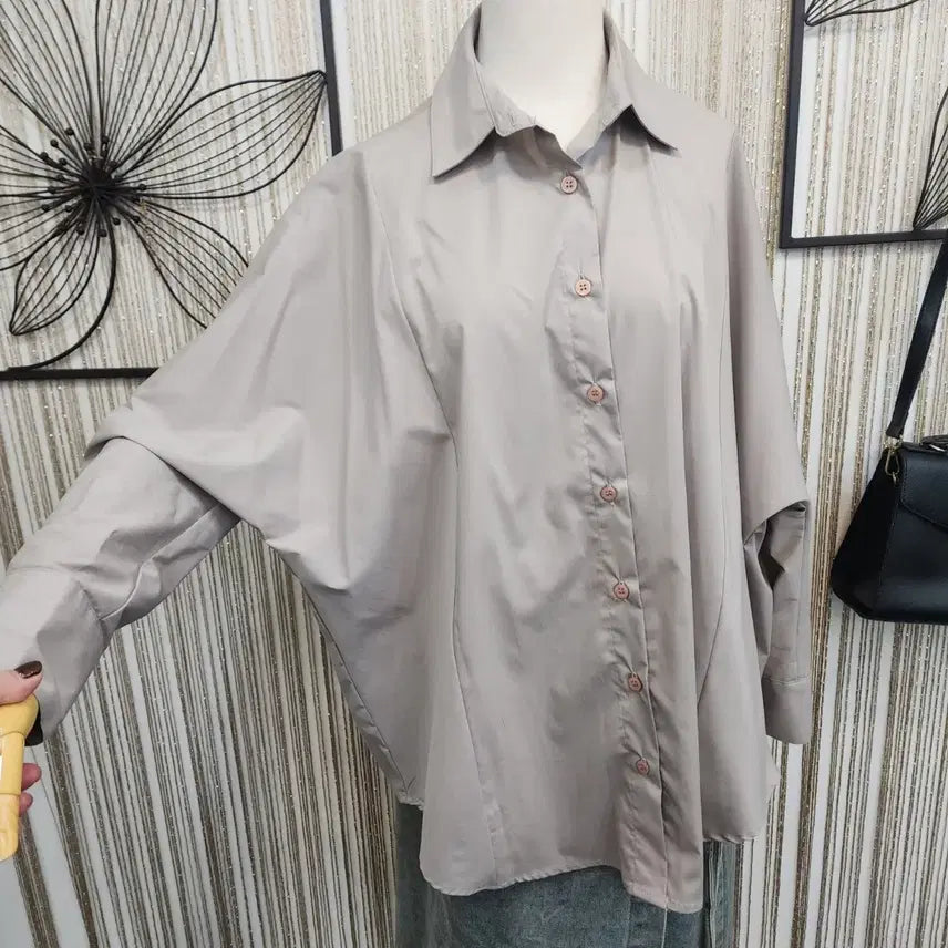 [BUNJANG] CALIN Beige Loose Fit Shirt Blouse / 칼린 루즈핏 베이지 셔츠 블라우스 free