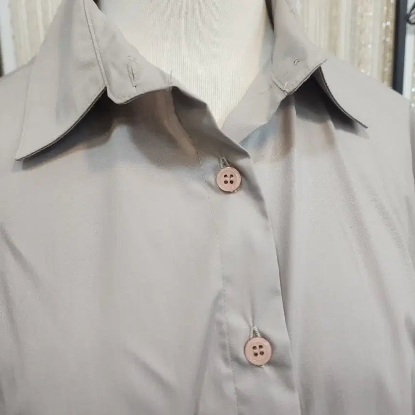 [BUNJANG] CALIN Beige Loose Fit Shirt Blouse / 칼린 루즈핏 베이지 셔츠 블라우스 free