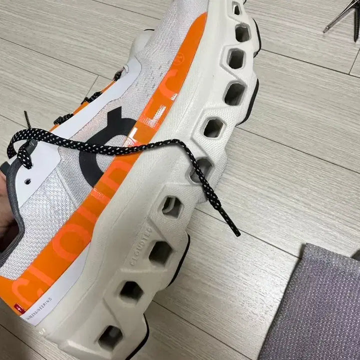 [BUNJANG] On 245 Hiking Shoes / 온 운동화 245사이즈