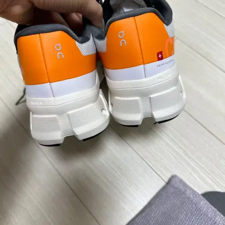 [BUNJANG] On 245 Hiking Shoes / 온 운동화 245사이즈