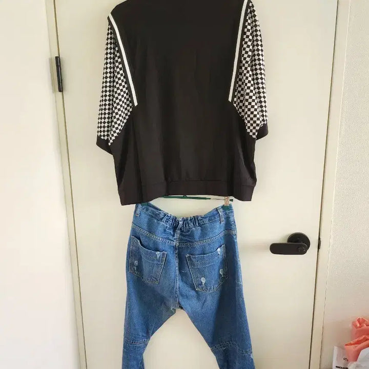 [BUNJANG] Checkered Contrast Sweatshirt / 체크 배색 맨투맨