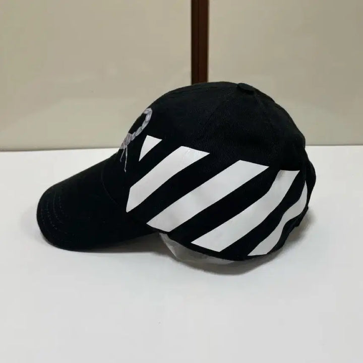 [BUNJANG] Off-White Scorpion Logo Baseball Cap / Off-White  볼캡