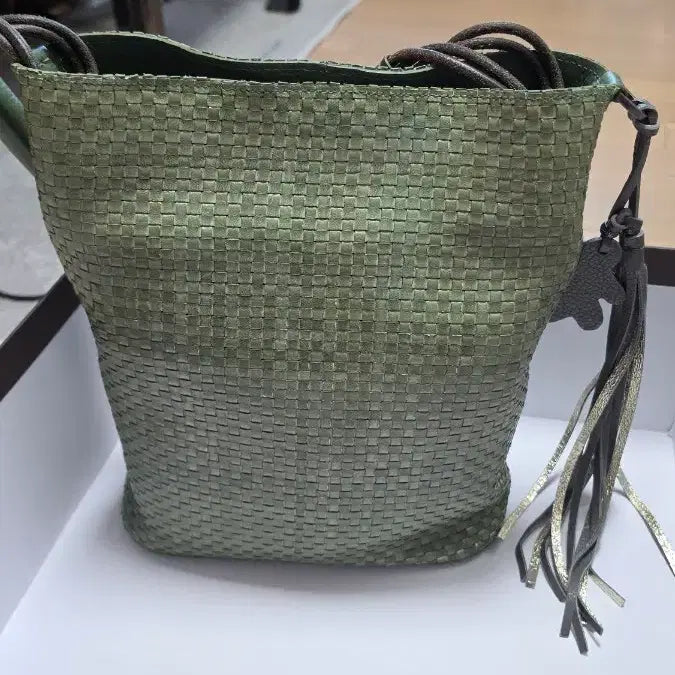[BUNJANG] Henry Beguelin Weaving Tote Bag / 헨리베글린 위빙 세끼옐로 카프스킨 라이트그린