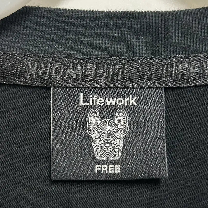 [BUNJANG] Life Work Embroidered Emblem Crop Long Sleeve T-shirt / [여자-FREE]라이프워크 자수 앰블럼 숏 긴팔티셔츠
