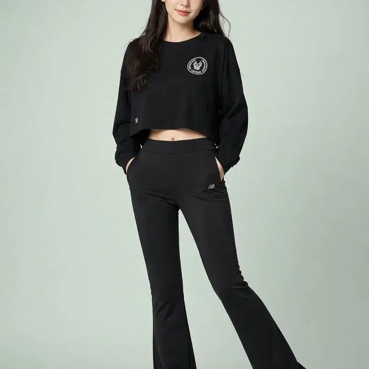 [BUNJANG] Life Work Embroidered Emblem Crop Long Sleeve T-shirt / [여자-FREE]라이프워크 자수 앰블럼 숏 긴팔티셔츠