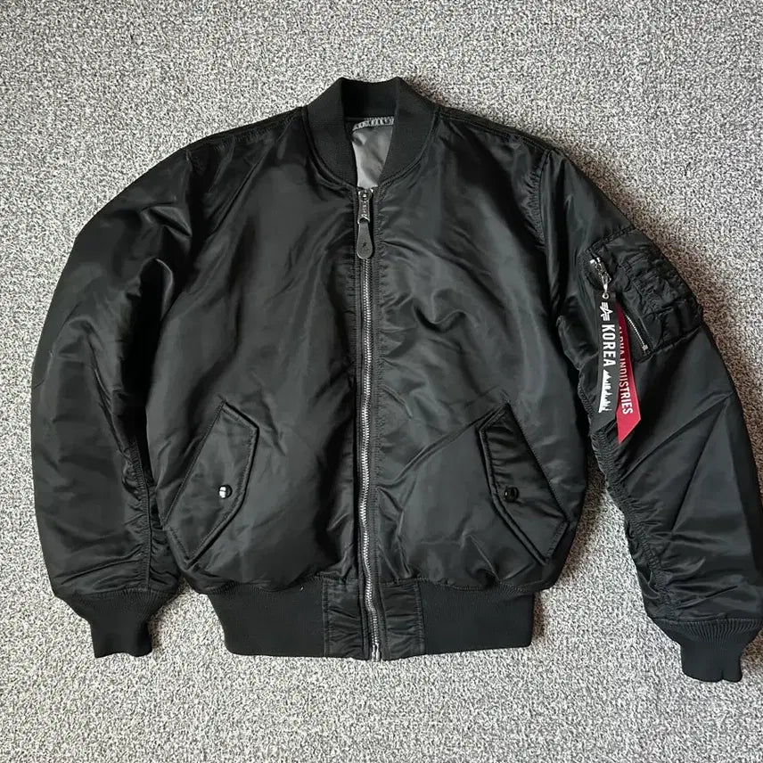 [BUNJANG] Alpha Industries MA-1 Black Metallic Lining Jacket - Size M / [상태최상] 알파인더스트리 MA-1 블랙 M / 건메탈 라이닝