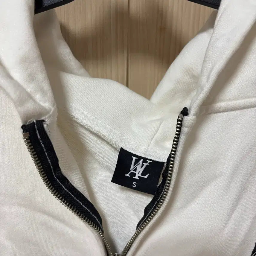 [BUNJANG] Wooalong Logo Hoodie Zip-up S / 우알롱 후드집업 s
